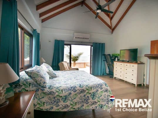 Modern Beachfront Home in Maya Beach - photo 6