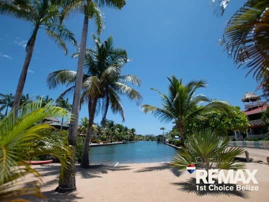 Ground Floor Waterfront Condo, Sunset Point, Placencia - photo 19
