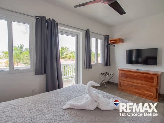 Ceiba Beachfront Resort Condo - photo 3