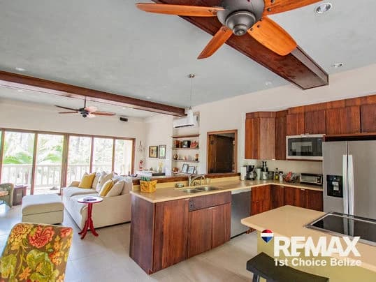 The Tree House by the Sea, Red Rock - photo 2