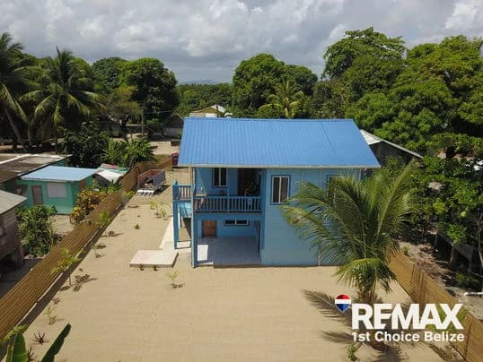 Tropical Sea View 3-Bedroom Home in the Heart of Hopkins - photo 16