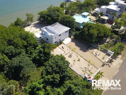 New Beach Front Home, Ready for Rental - photo 14