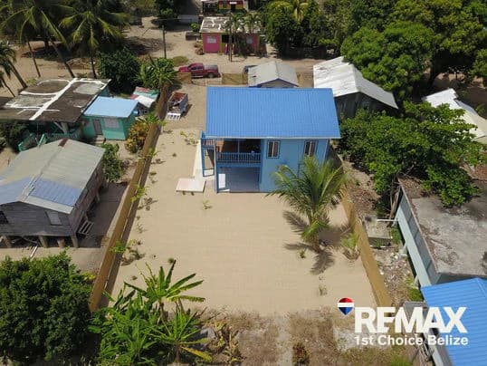 Tropical Sea View 3-Bedroom Home in the Heart of Hopkins - photo 14