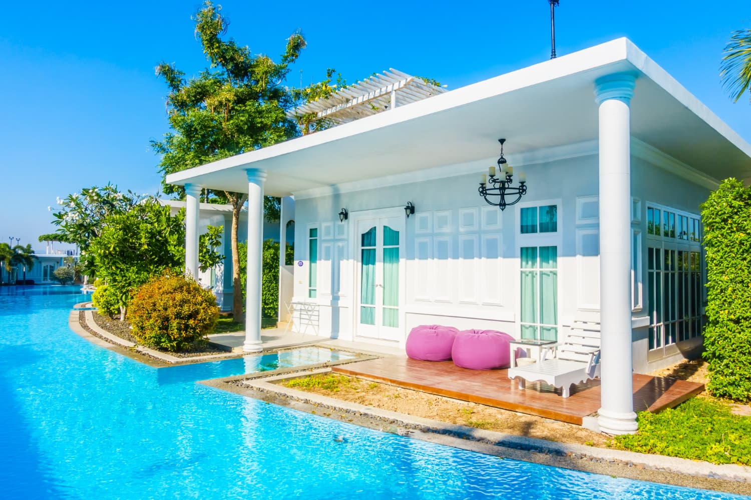 5 Luxury Second Homes Owned by Celebrities